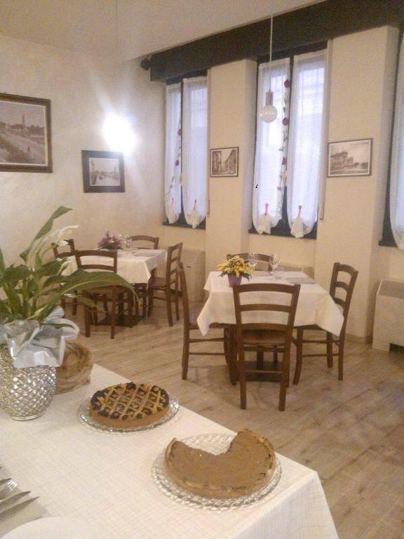 Locanda San Fiorenzo Fiorenzuola dʼArda المظهر الخارجي الصورة